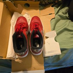 3 Pairs Of NIKE for 150$