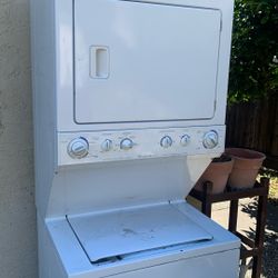 Stackable Washer /with an Electric Dryer