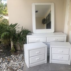 Dresser With Mirror And Extra Drawers