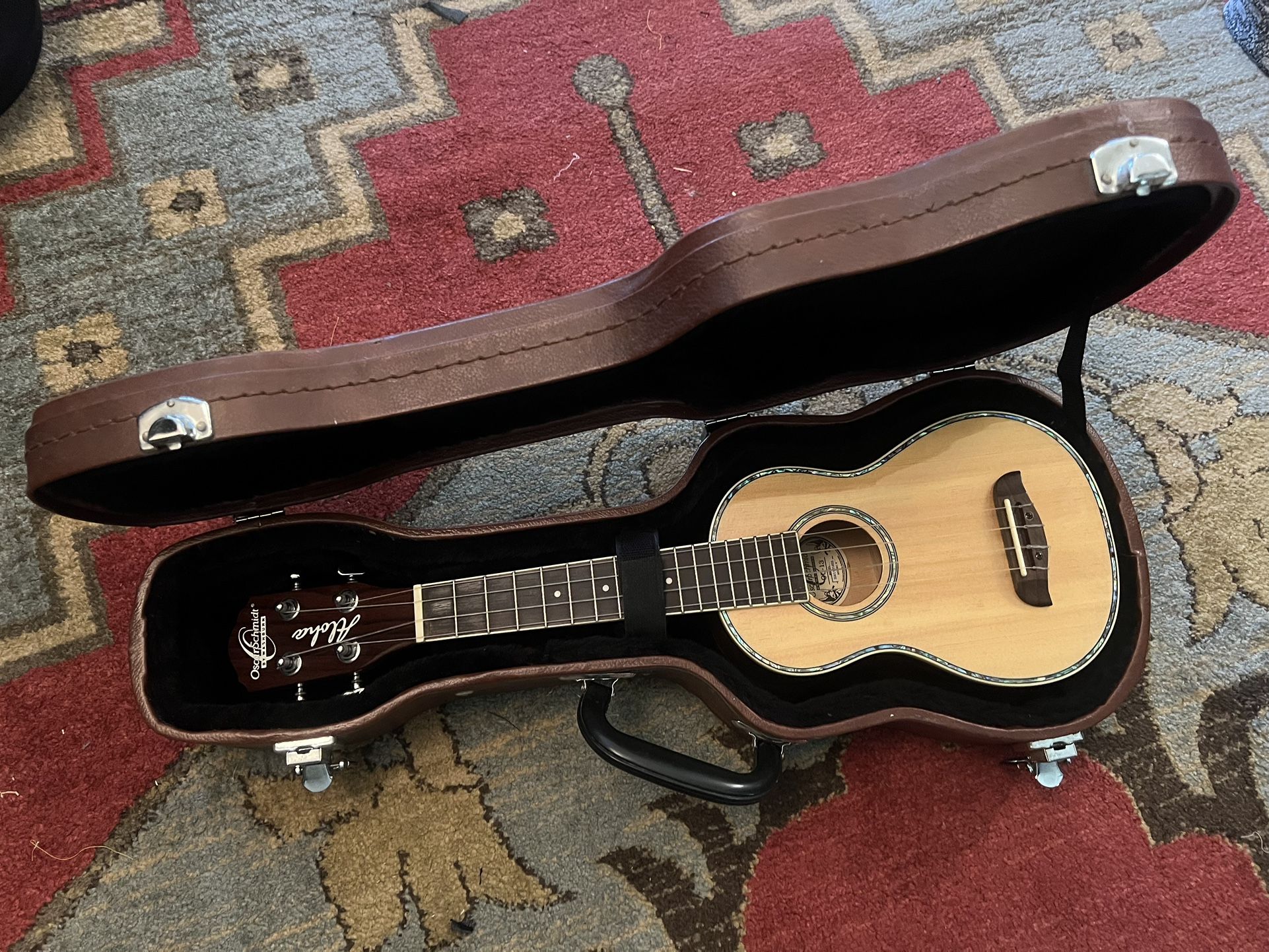 Oscar Schmidt OU13 Soprano Ukulele