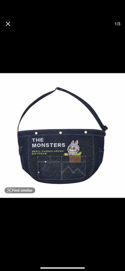 Fall Into Wild Messenger Bag