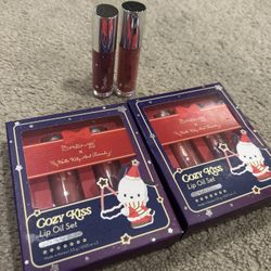 Hello Kitty 2 Piece Lip Oil Set