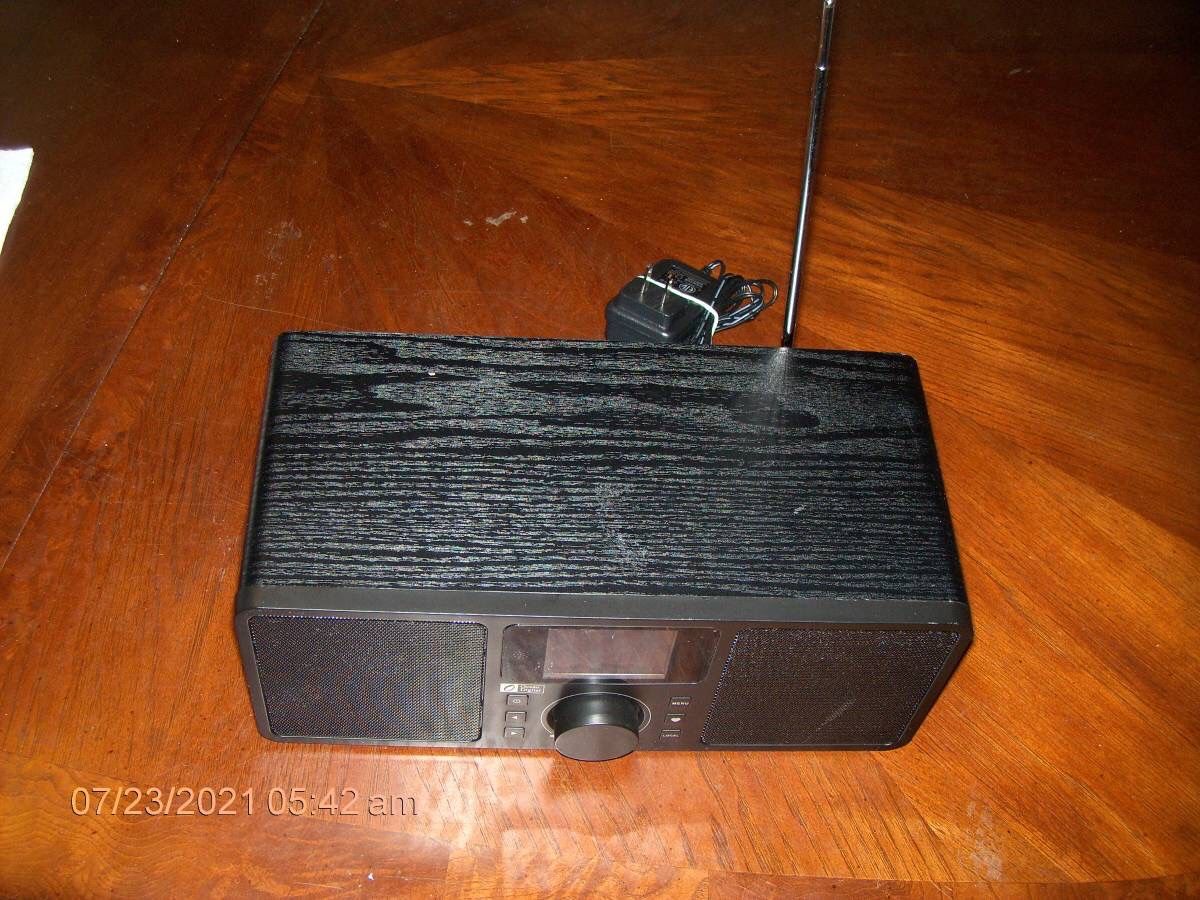 Delphi MyFi XM2GO Portable XM Satellite Radio Receiver with Home / Car Kits