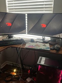 Fast Gaming PC With 2 Monitors 27’’