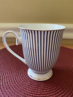 Grace’s Teaware Blue Striped Gold Trimmed Footed Mug
