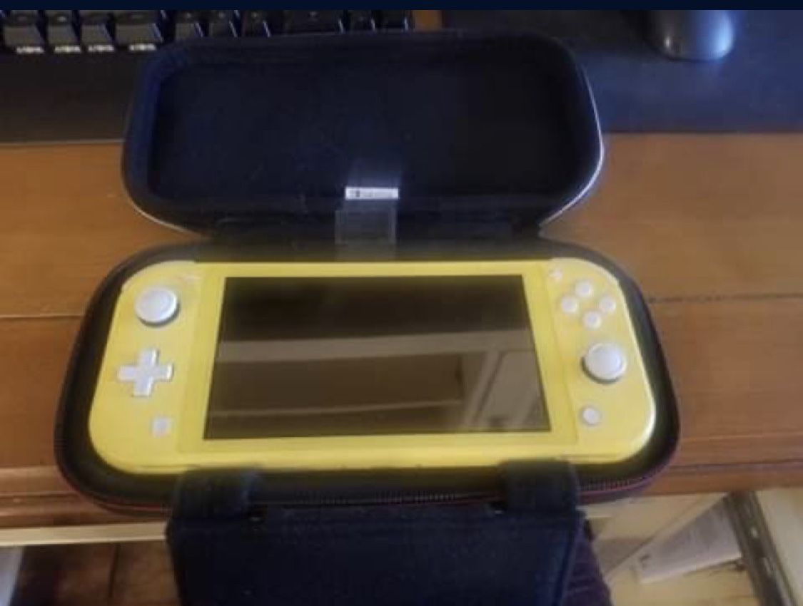 Nintendo Switch lite Yellow