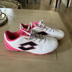 Girls Soccer Shoes Size 4W