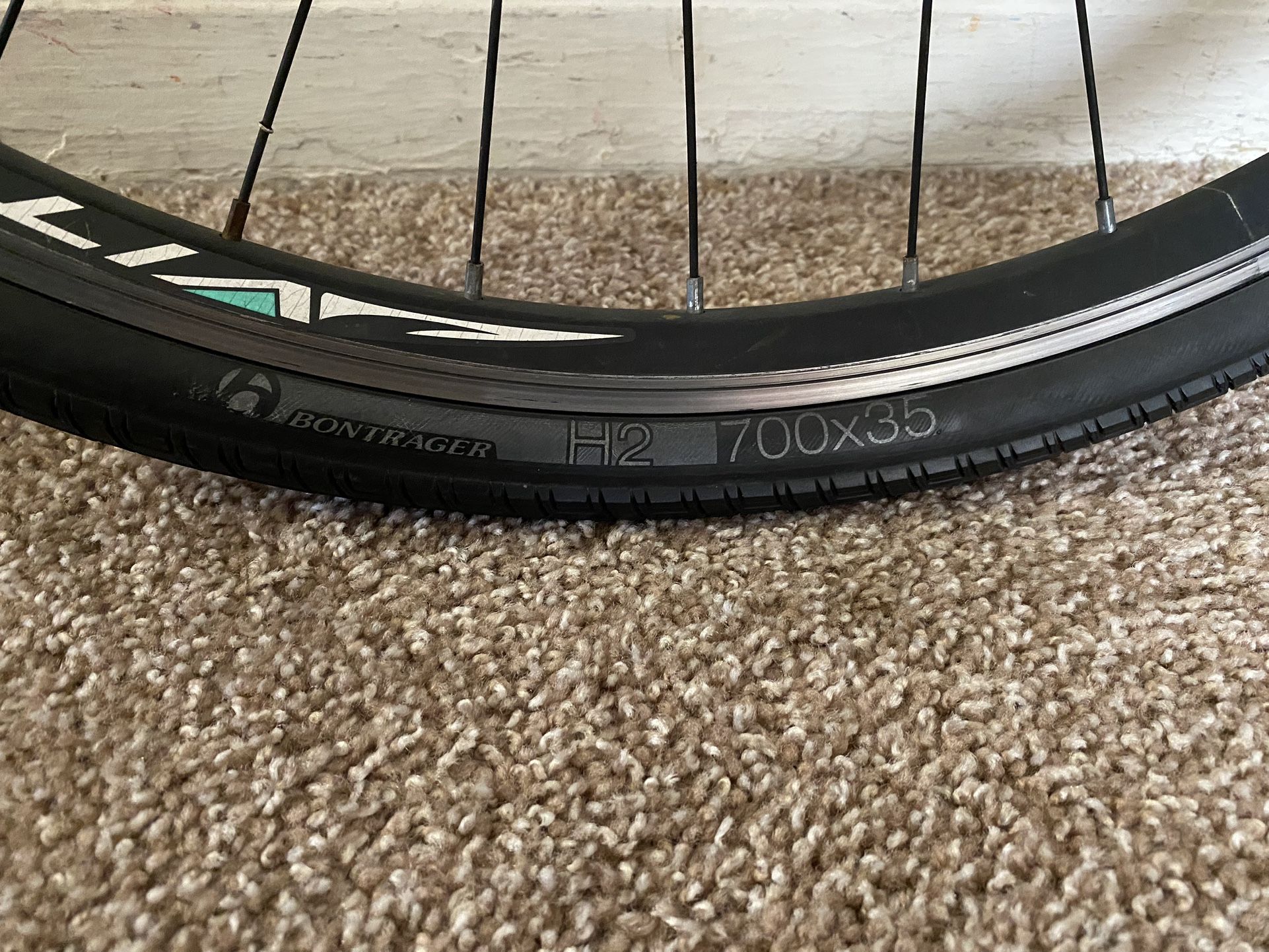 bontrager h2 700x35 tire pressure