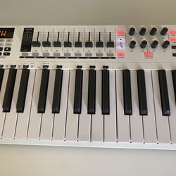 M-Audio Code 61 Keyboard