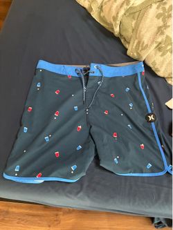 Hurley boardshorts size 32 new
