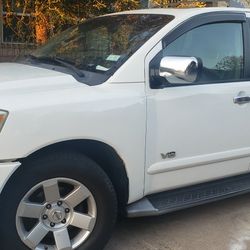 Nissan Armada White Color. 