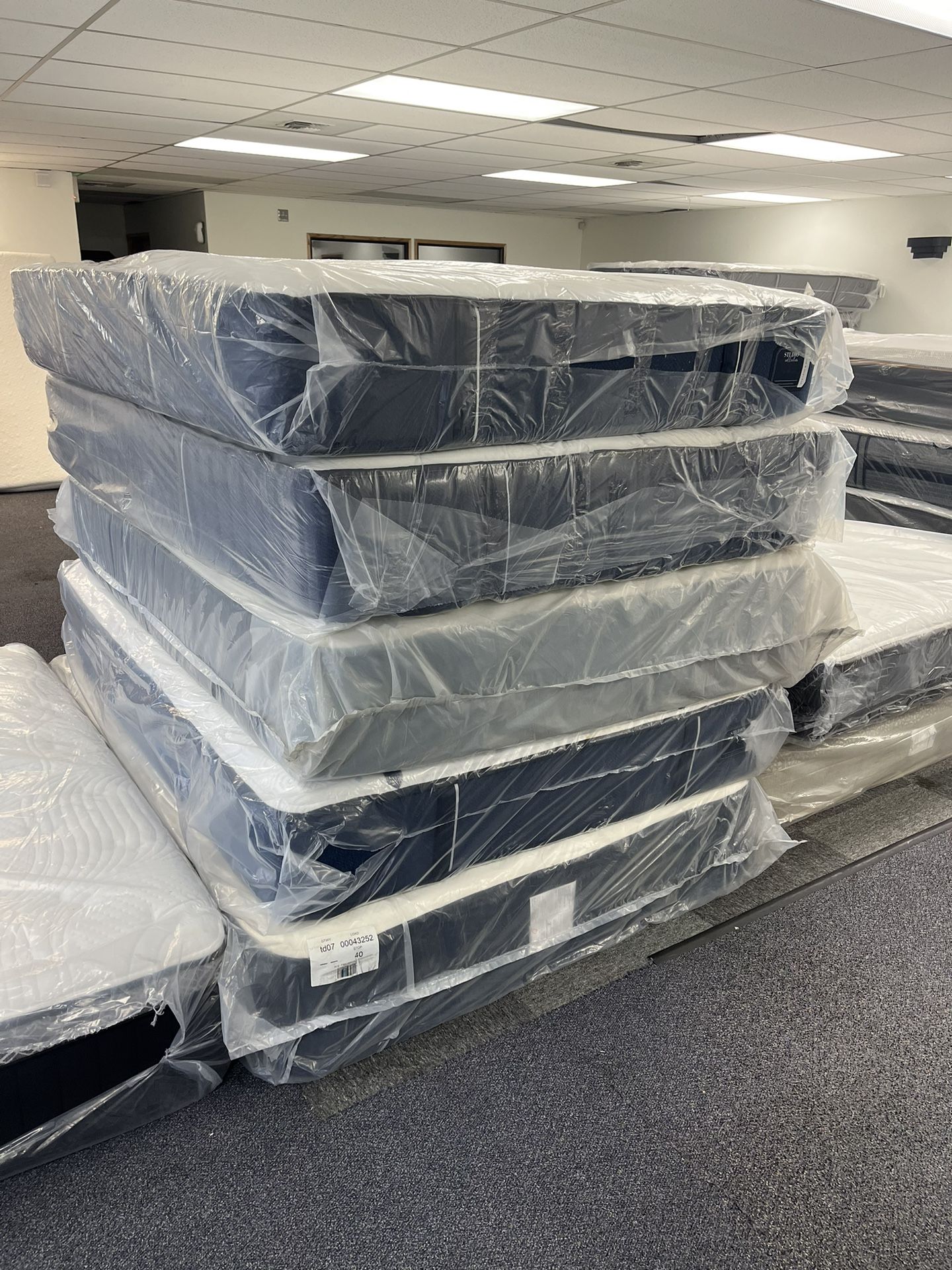 Mattress Sale!! Kings&queens&fulls! Financing Deals!