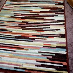 Beautiful Area Rug 7" X 5"