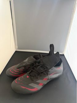 Adidas Predator size 8