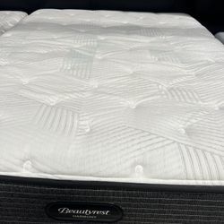 Lovely KING🌟 💙MATTRESS 🌟AND BOX 🌟💙SPRING 