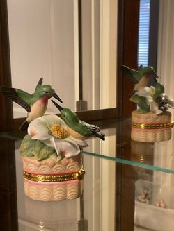Hummingbird trinket box