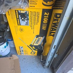 Dwalt Pressure Washer 