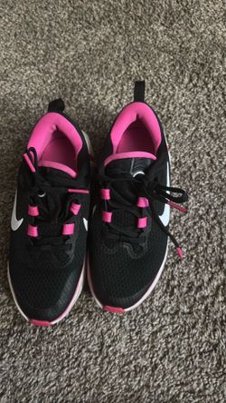 Girls Nike size 1 kids