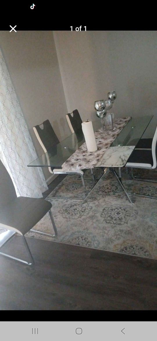 Dinner Table With chairs