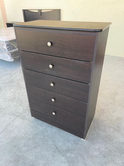 ‼️BRAND NEW‼️ Espresso 5 drawer chest