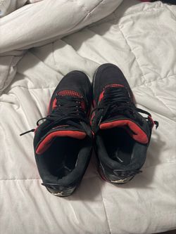 Jordan 4 thunder  reds