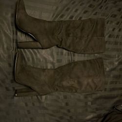 Black suede Heel boots