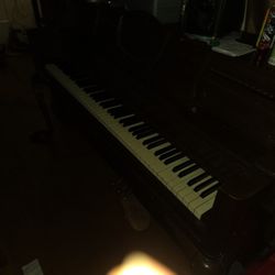 Old Piano