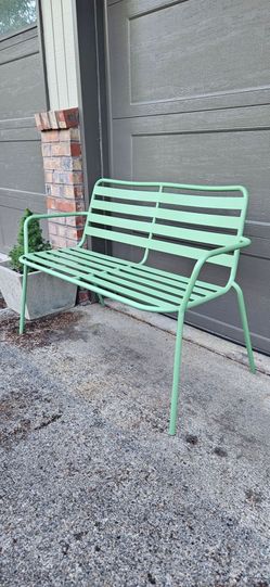 METAL. BENCH.