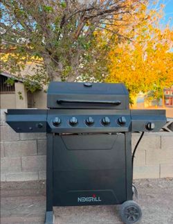 New ASSAMBLED FROM THE BOX PROPANE GAS BBQ GRILL