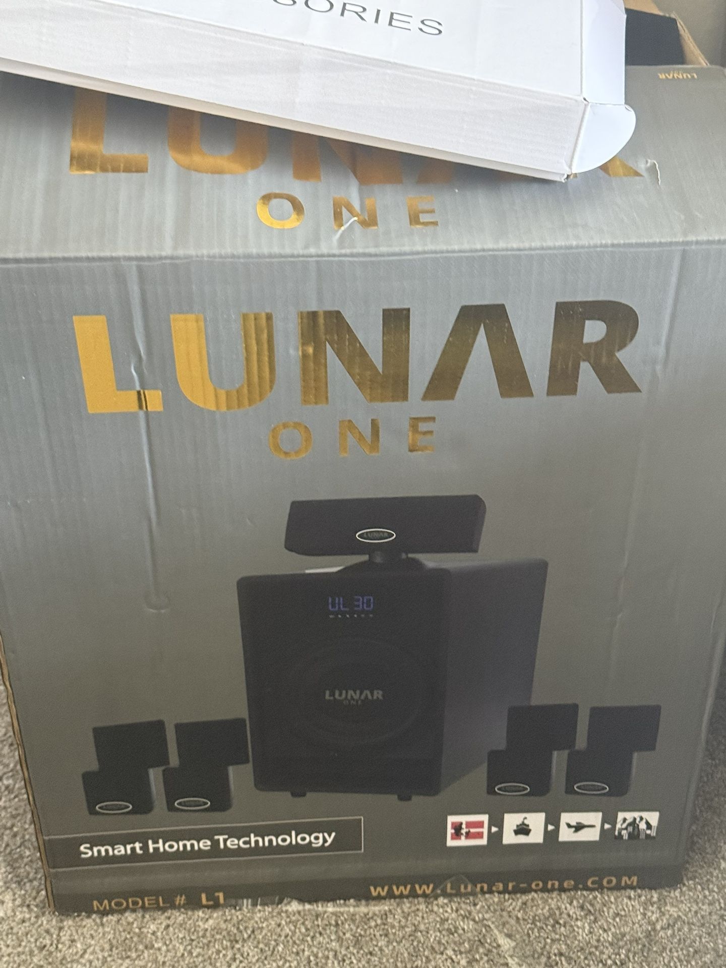 Lunar One Projector Set With Screen And Sound