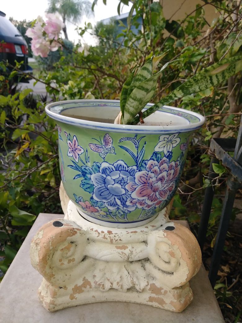 2Beautiful oriental flower planter pot/vases