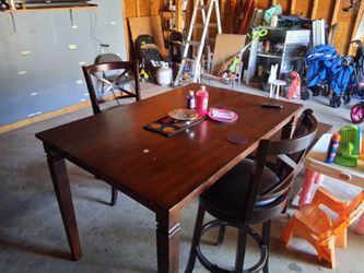 Bar table