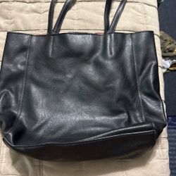 Black tote bag