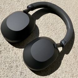 Sony WH-1000XM5 Noise Cancelling Headphones