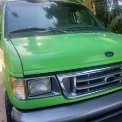 1999 Ford E-250
