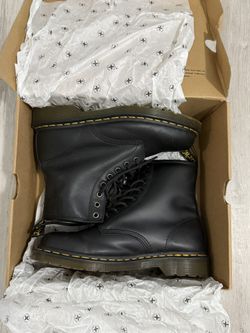 Dr.Martens Boots Size (9)