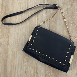 Fashionable Compact Purse 