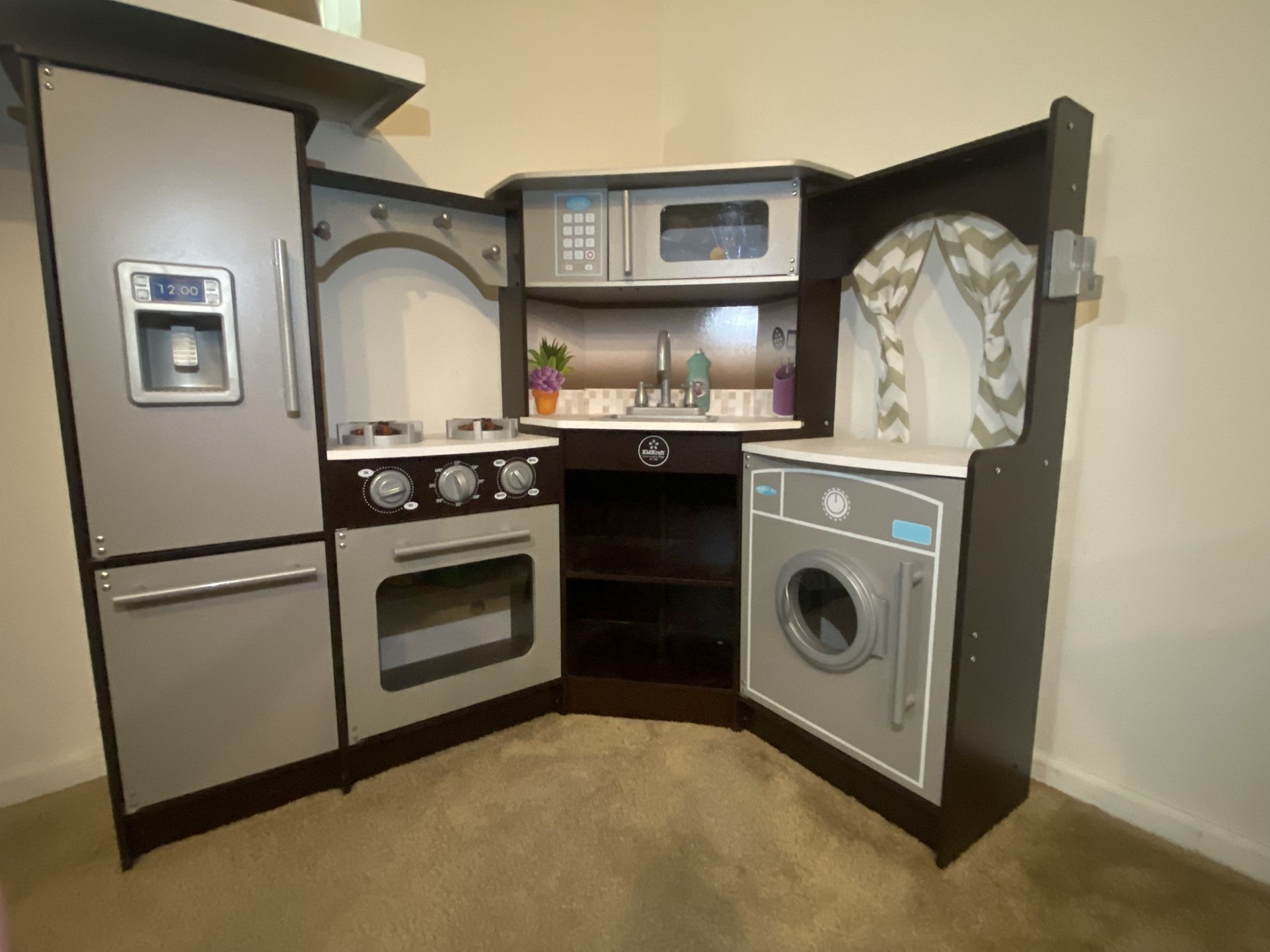 Wood Play Kitchen $100 OBO