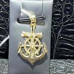 10k Anchor Pendant 