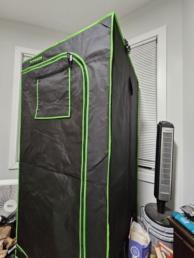 Vivosun 36in × 36in × 72in Grow Tent