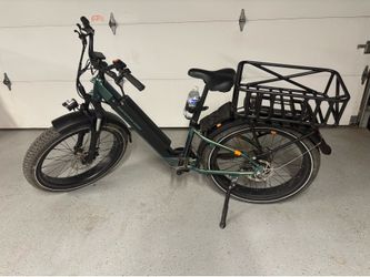 🚴 Rad Power Bikes RadRover 6 Plus (Step-Thru) – Ready to Ride Bundle!