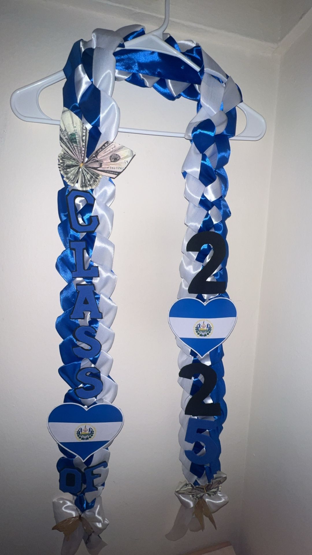 El Salvador Graduation Lei