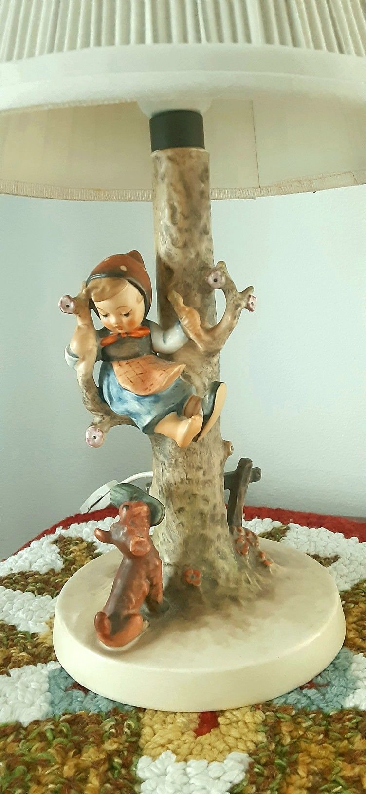 Hummel Lamp, "Out of Danger"