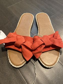 NWT Women’s Size 7 Sandals