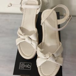 8 1/2 Women Wedge Sandals