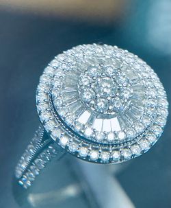 White cluster round gold ring
