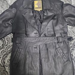 Middlebrook Park Black Genuine Leather Belted Trench Coat Men’s Small