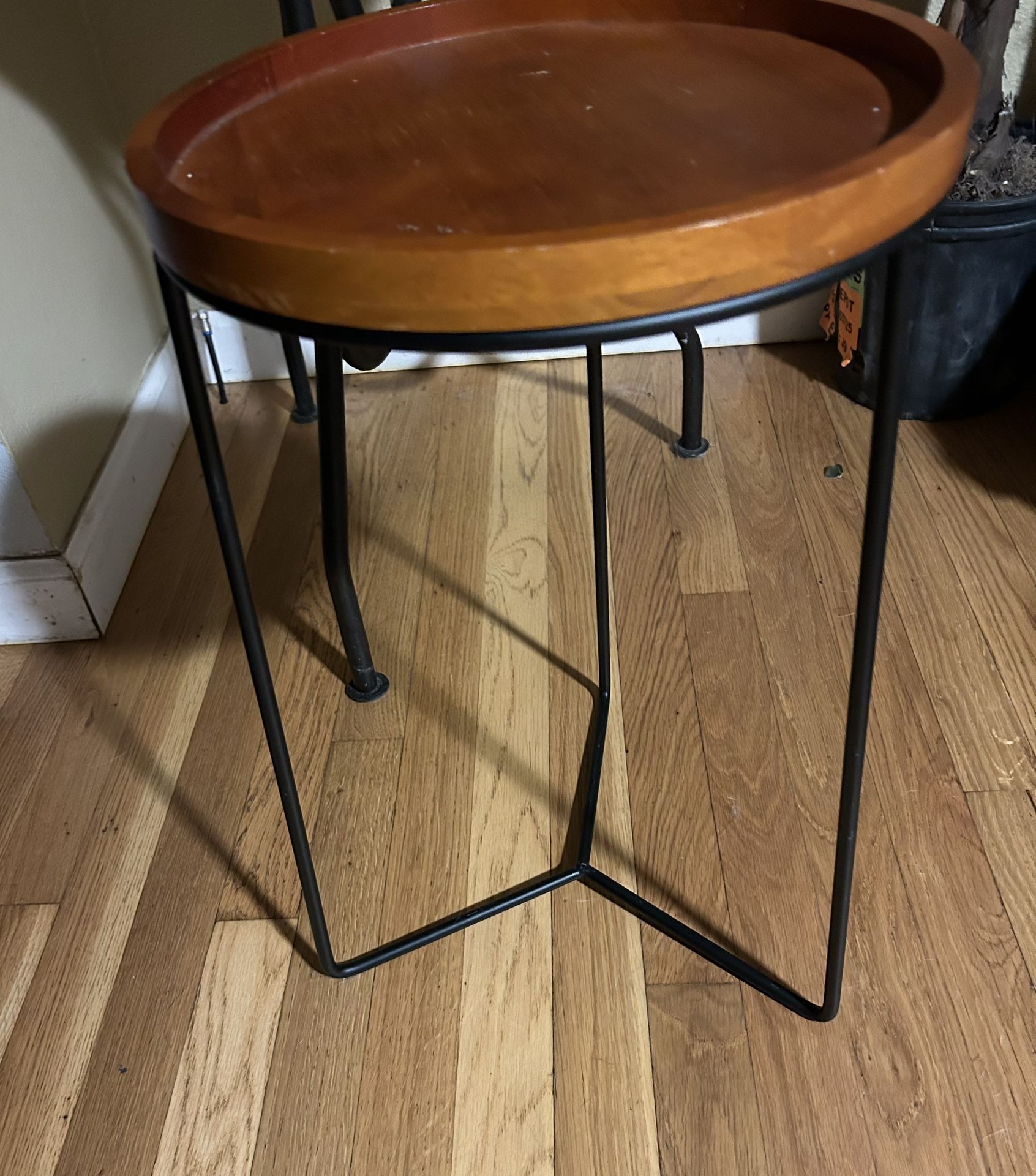 Plant Stand . Read Description