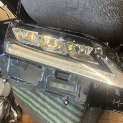 2016-19 LEXUS RX 350 RIGHT HEADLIGHT 