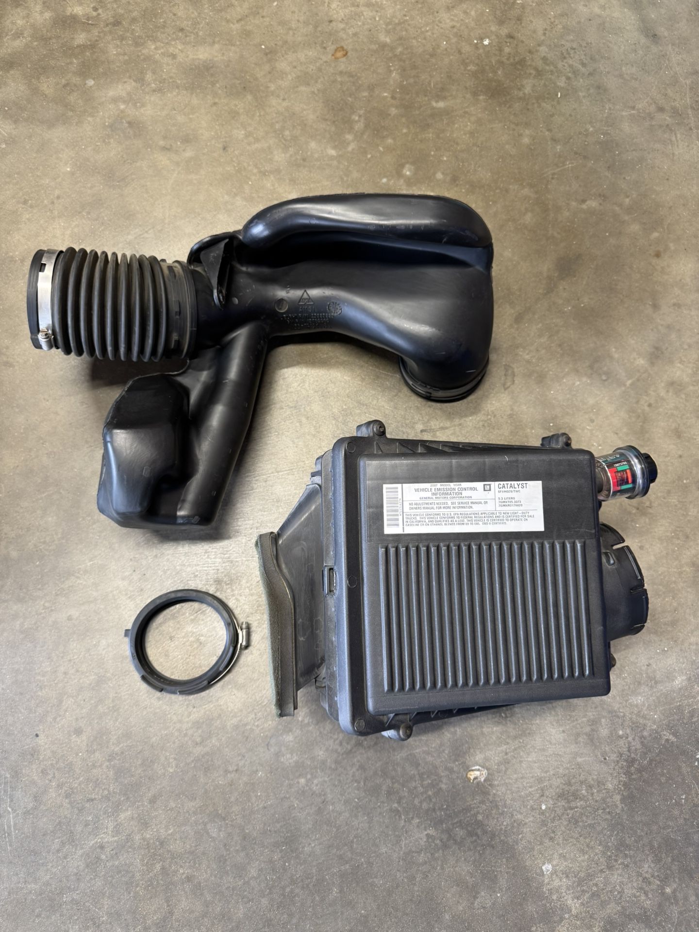 OEM 99-07 Chevy Silverado GMC Sierra 4.8 5.3 6.0 Air Cleaner Intake Tube